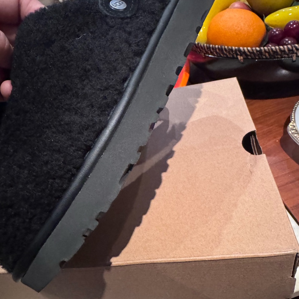 UGG Black Fuzzy Footwear - Picture 3 of 13